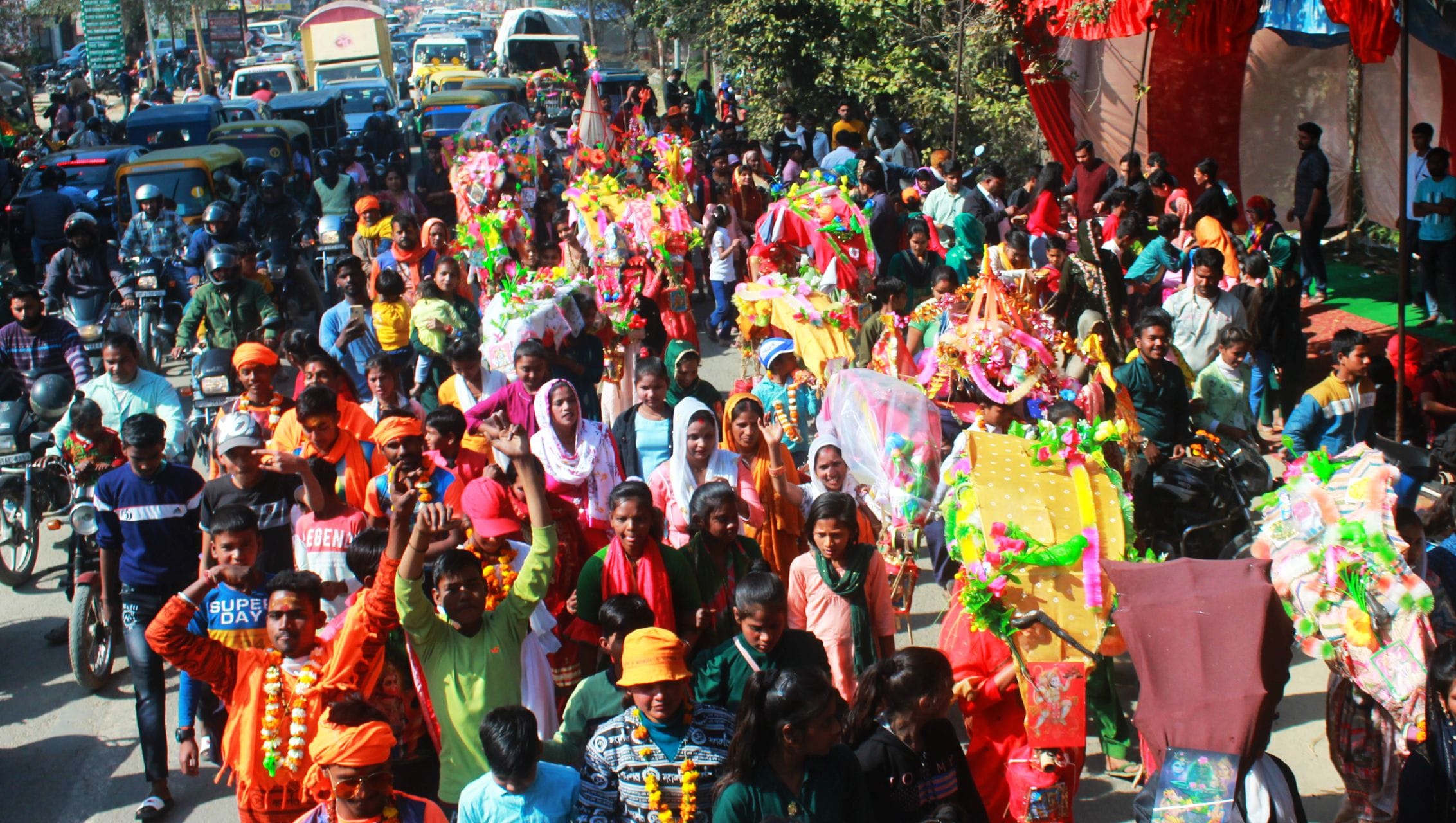 Mahashivratri 2024: Lines for Jalabhishek in Shivalayas, chants of Mahadev continued, pictures of Moradabad Ma