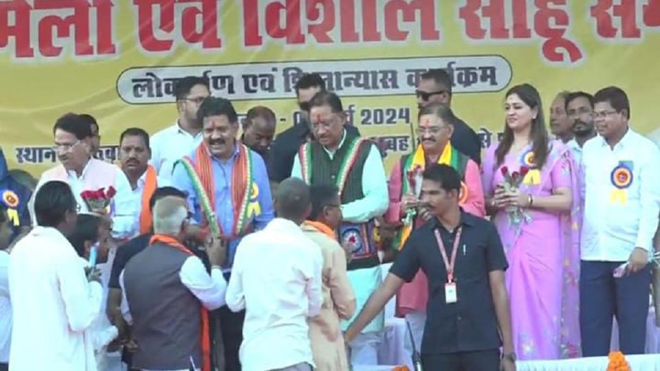 CM Sai gave gift to Kabirdham district