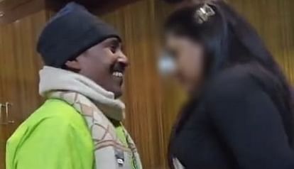 किस्सा राजनीति का : कुर्सी बचाने ने बाद टूर पर गए जनप्रतिनिधि की अश्लील हरकतें वायरल, शराब-शबाब का खेल दिखा Bihar News : obscene act Video viral, panchayat member on tour after no confidence motion in samastipur bihar
