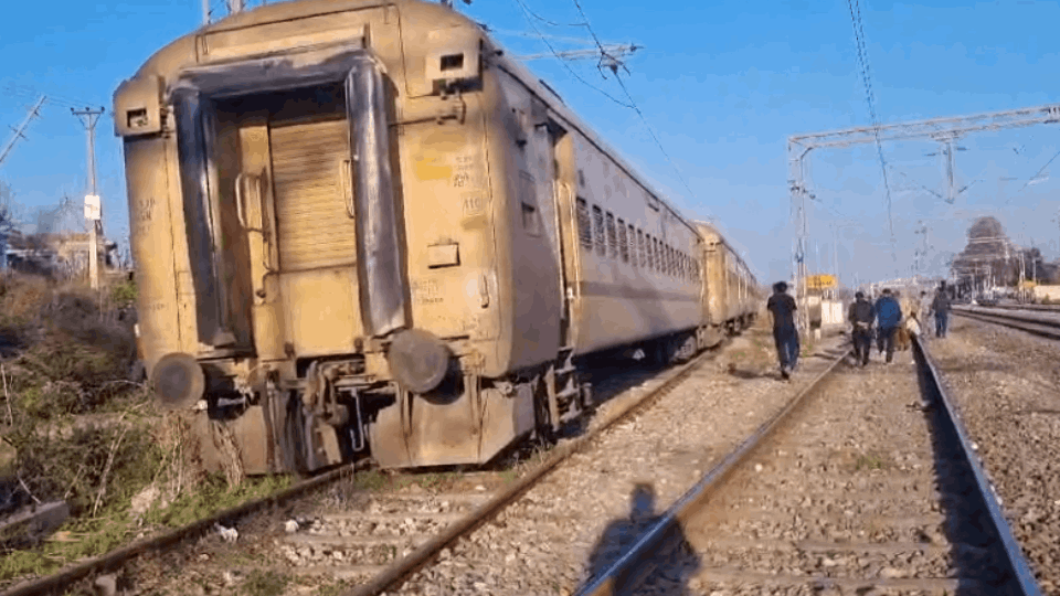 major accident averted at Vijaypur railway station in Samba