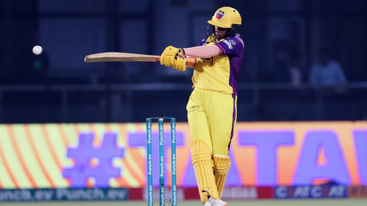 DC vs UPW WPL Live Score: Delhi vs UP Today Women IPL Match Scorecard News in Hindi