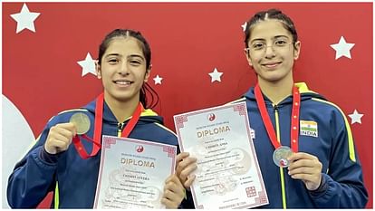 Wushu: Ayra and Ansa win gold together at Moscow Star Wushu, becoming the first Kashmiri twin sisters to do so