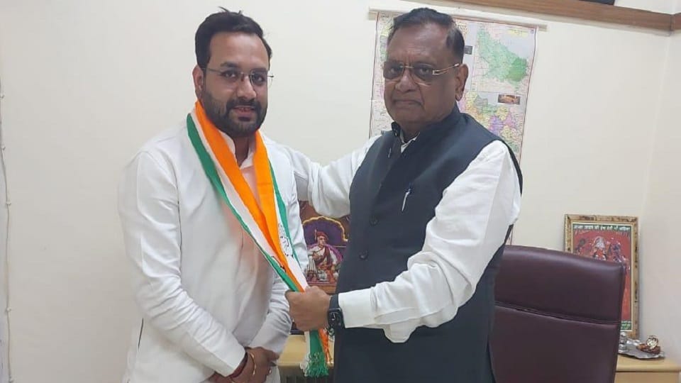 UP: Amanmani Tripathi joins Congress, was accused of murdering his wife in 2015