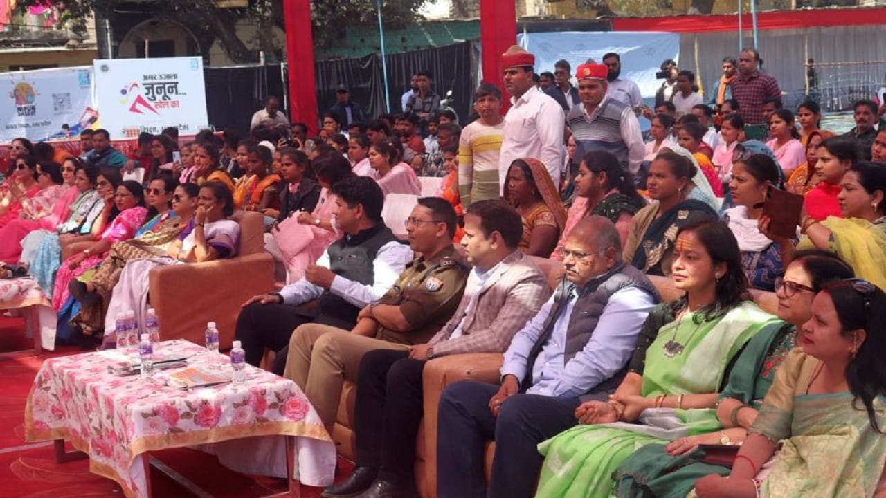 Amar Ujala Gaon Mahotsav begins honoring women on the first day in Shahjahanpur