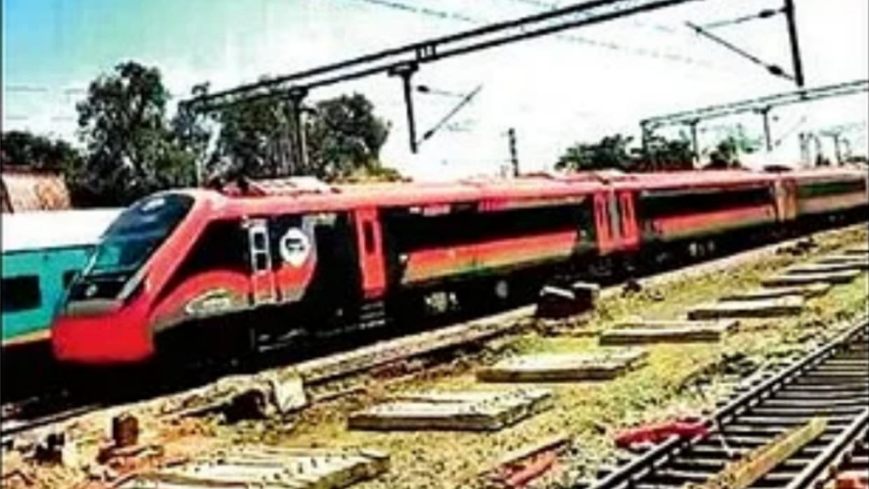 Second Vande Bharta train run will start from March 12.