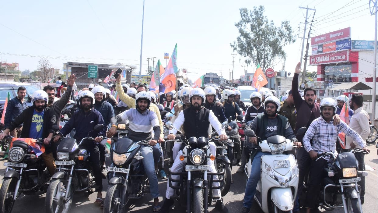 Bike rally held in Amb regarding road safety, Anurag Thakur also participated, message to make a drug free sta