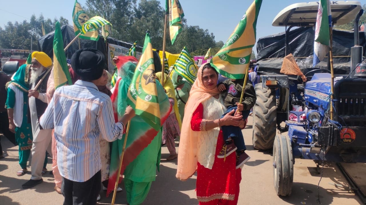 Farmer Protest Farmers will return to their homes to harvest crops Women will take command of kisan andolan