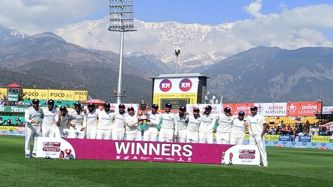 भारत ने इंग्लैंड को करारी शिकस्त दे कर सीरीज़ पर किया कब्ज़ा, क्रिकेट प्रेमियों ने टिकट की उपलब्धता पर प्रवंधन को कोसा