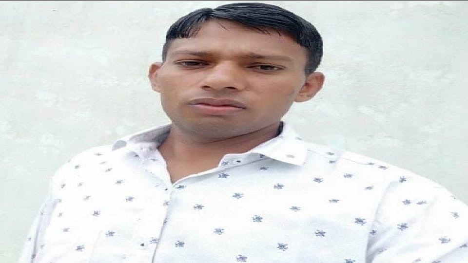 Father commits suicide along with two daughters by jumping in front of goods train in Narnaul