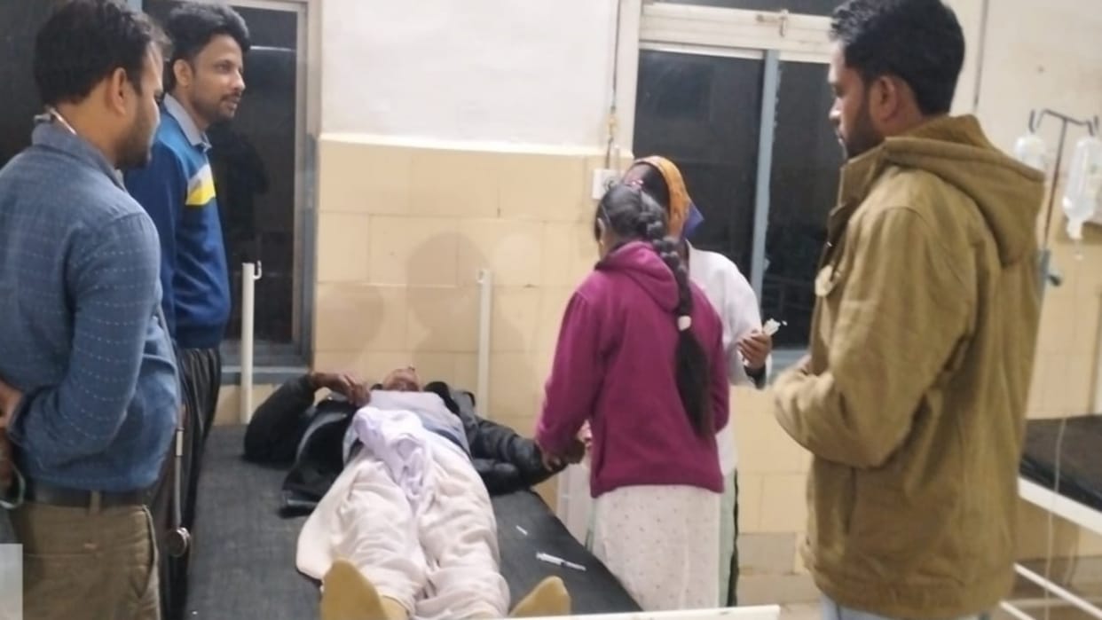 Umaria News Wild elephant attacked farmer who was watering his field