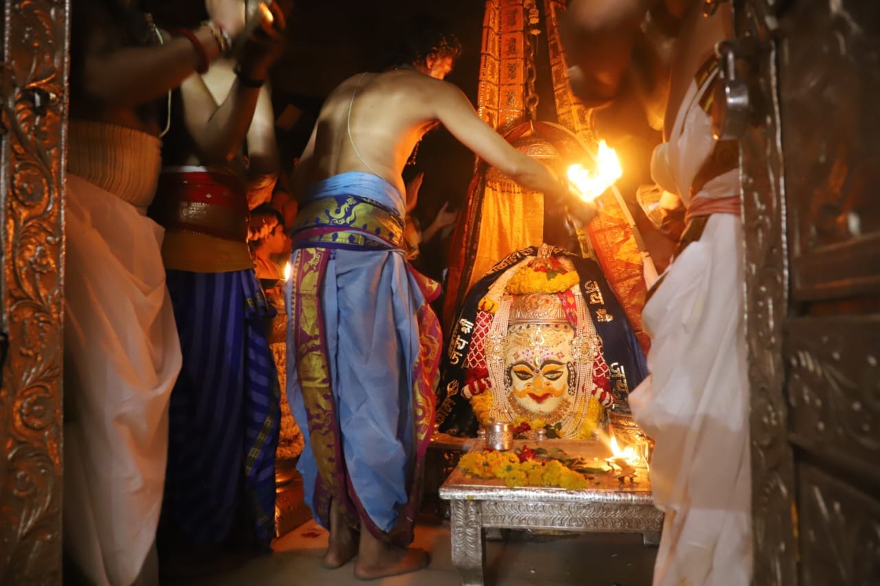 MP News: Bhasma Aarti took place in the afternoon of Mahakal, the next day of Mahashivratri