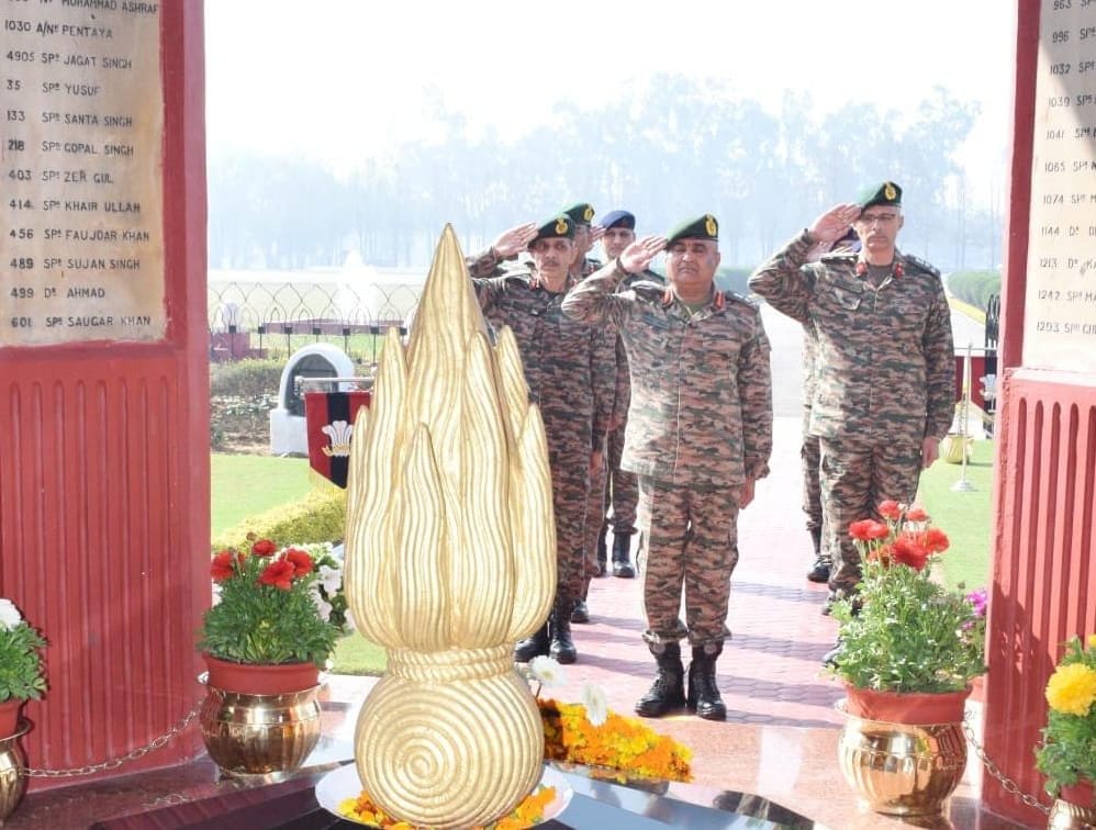 Army Chief General Manoj Pandey visited BEG Roorkee paid tribute at the war memorial