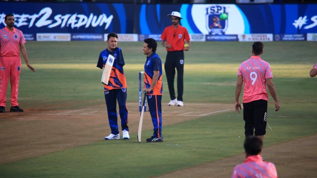 Sachin tendulkar heaps praise Para cricketer Amir hussain lone from jammu kashmir