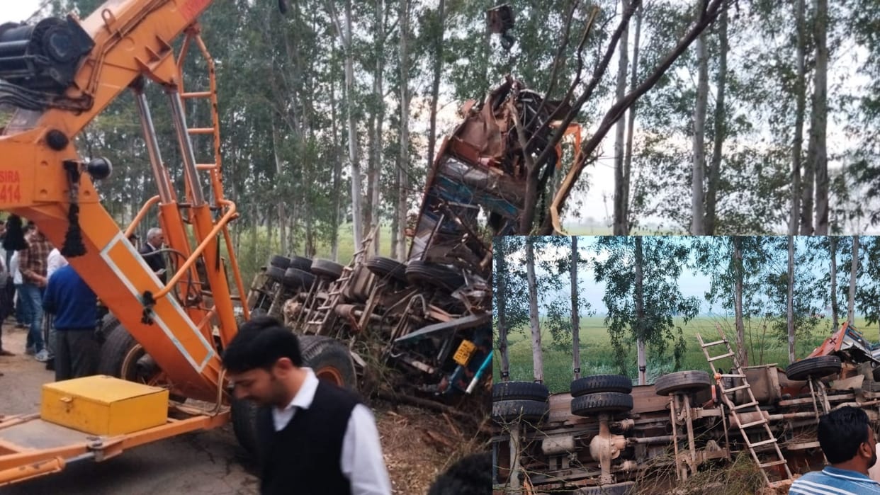 Haryana: Tanker filled with crude oil overturned, collided with a tree and got damaged