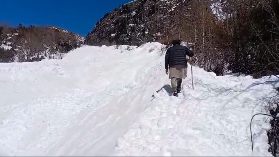 Hemkund Sahib Yatra 2024 Heavy Snow on Route Glacier Active team Return left Inspection