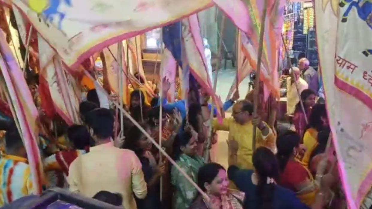 cheering for Khatu Shyam in Varanasi grand procession