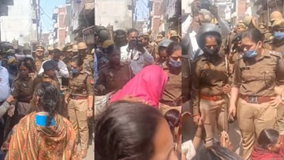 Ruckus in Akbarpur on demolition of illigal construction in Lucknow.