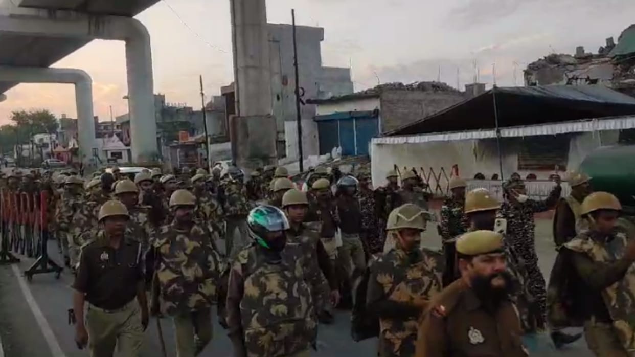 Ruckus in Akbarpur on demolition of illigal construction in Lucknow.