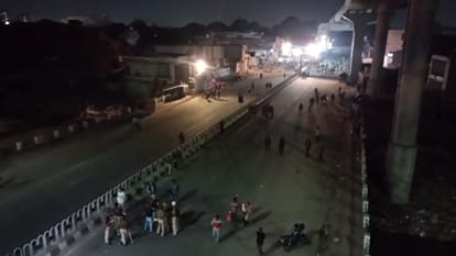 Ruckus in Akbarpur on demolition of illigal construction in Lucknow.
