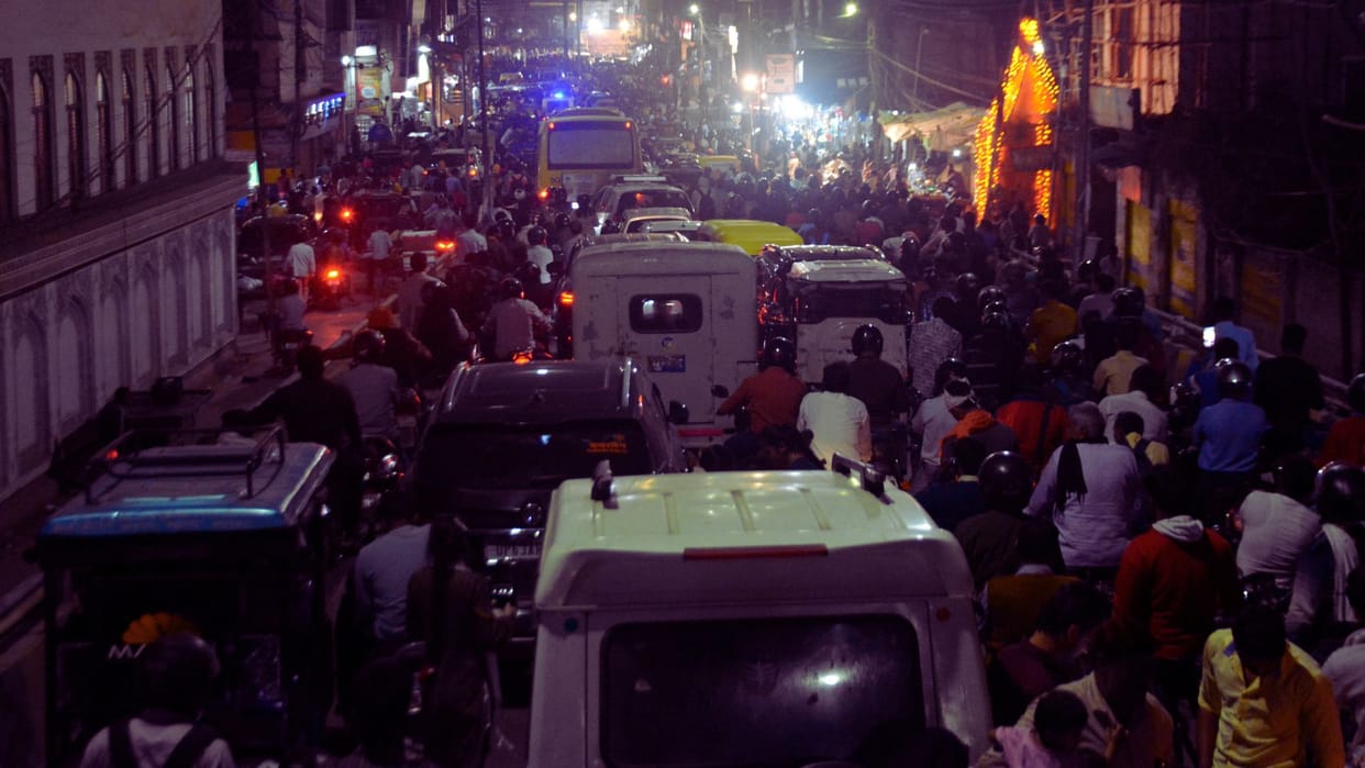 passengers face traffic problems in varanasi who distance 100 meters one has to travel 10 more kilometers