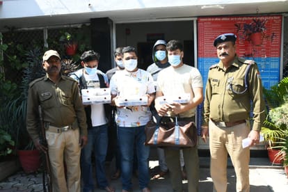 Haldwani News: पुलिस की बड़ी कार्रवाई, ऑनलाइन सट्टा लगवा रहे पांच आरोपी गिरफ्तार,15 लाख बरामद Haldwani police Arrested five accused involved in online betting 15 lakh cash recovered