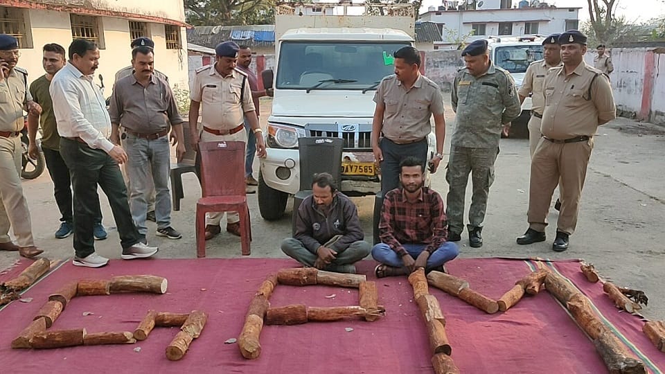 Two inter state sandalwood smugglers arrested goods worth Rs 12 lakh seized
