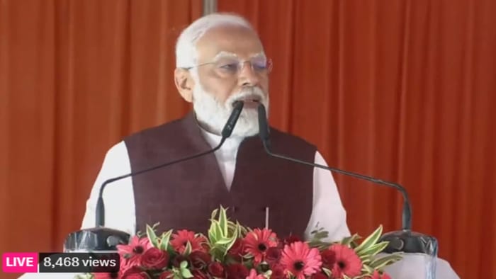 PM Modi vande Bharat Train launch today 85 thousand crore foundation Ahmedabad News update in hindi