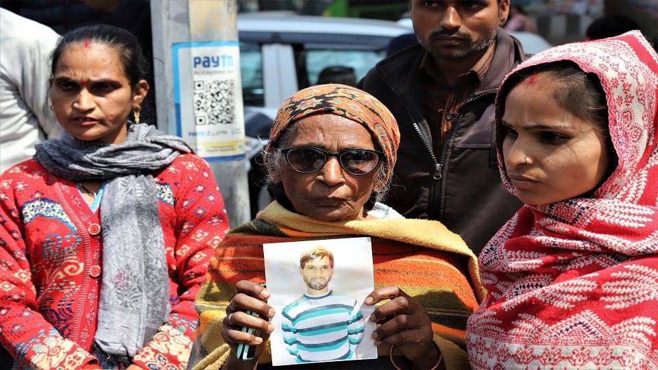 Borewell accident: Women kept their eyes focused on missing children