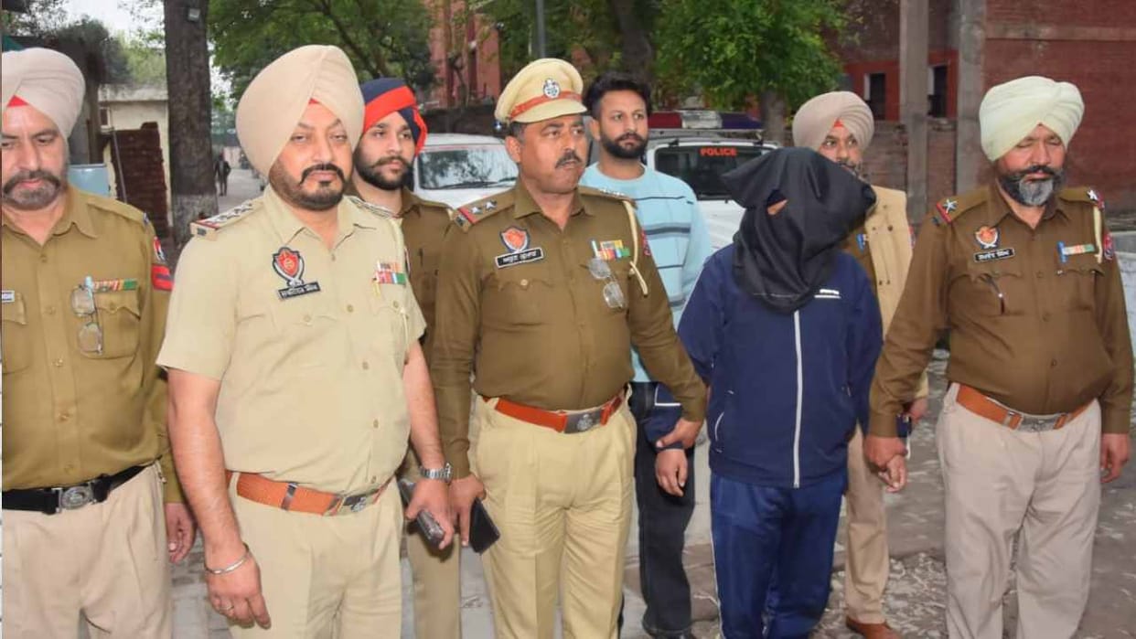 Police caught fake army officer in Amritsar of Punjab