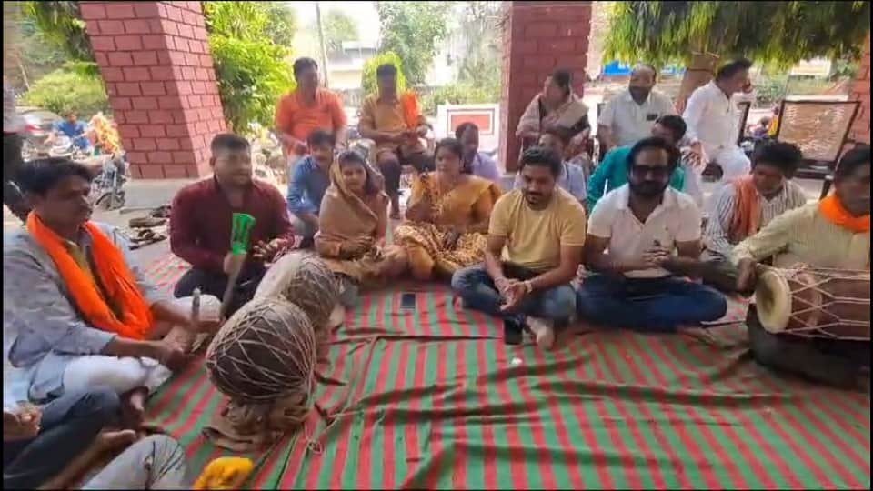 भाजपा पार्षदों ने भगवान राम से की प्रार्थना