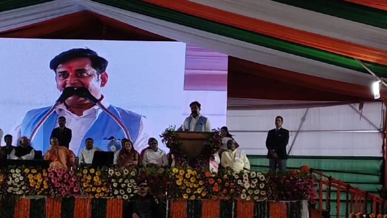 And when the first MP Ravi Kishan said with a quip like that of the Mayor - We will storm in Phagun.