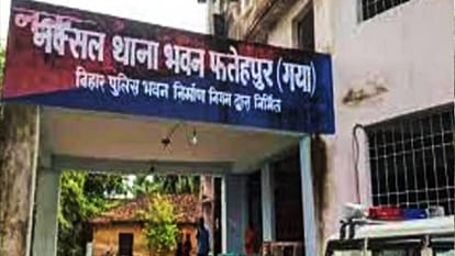 Gaya: Police caught drunken youth who was creating ruckus; miscreants attacked and rescued him