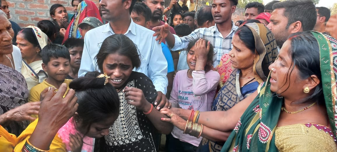 Ghazipur bus fire accident crying in wedding family instead of Shehnai