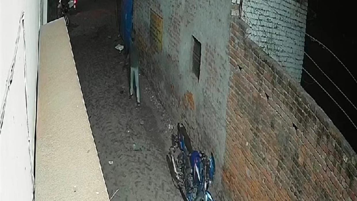 When suspicious people were interrupted, they opened fire on the businessman.