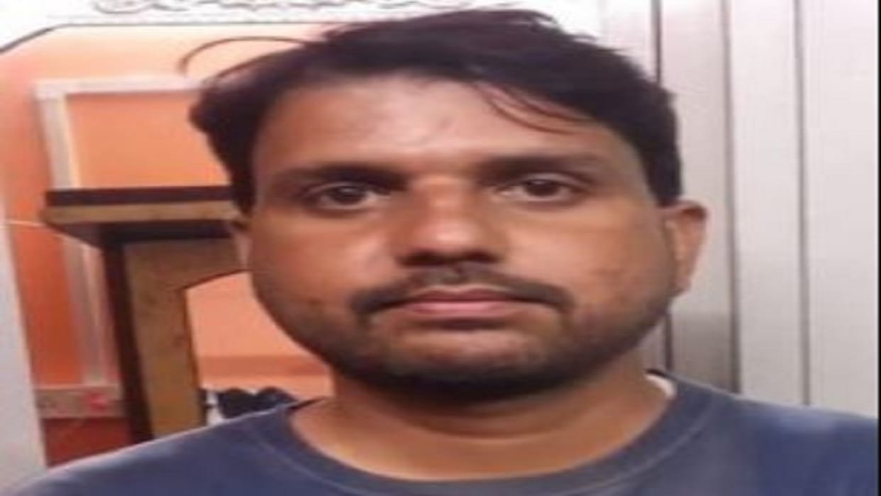 Lekhpal found dead on bed in government residence in shahjahanpur