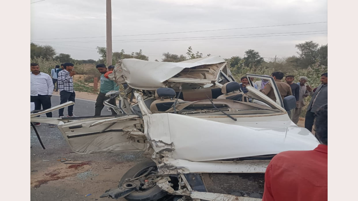 Bikaner News: One dead in head-on collision between truck and Bolero