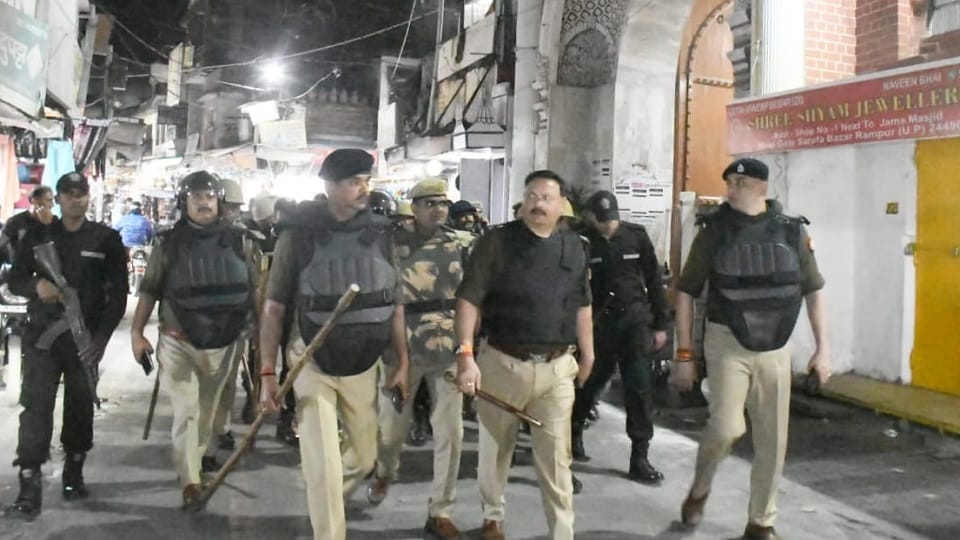 UP: Moradabad division police alert after CAA implementation, officers giving information to people
