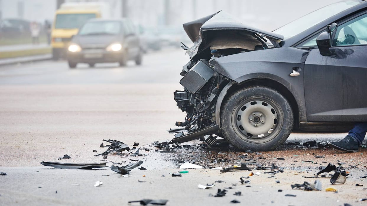 Car Driving Tips: Causes of Road Accidents