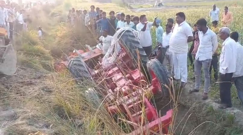Tractor fell into a ravine, An accident occurred while saving a cyclist, driver and rider narrowly escaped
