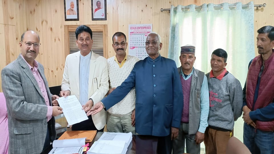 Villagers will boycott elections if bridge is not tendered in Pithoragarh