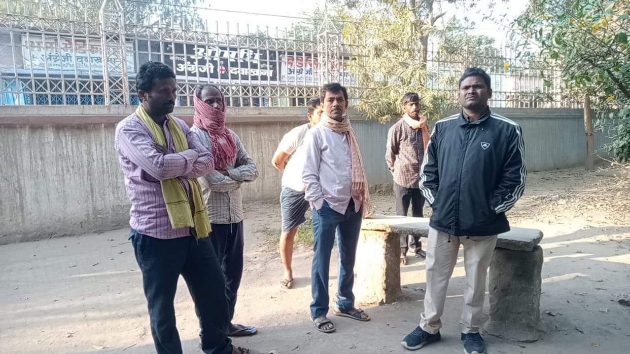 Nalanda: When wife arrived with food, she found her husband hanging; Committed suicide due to family dispute