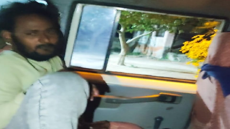 Animal smuggler shot in leg during police encounter in Jaunpur