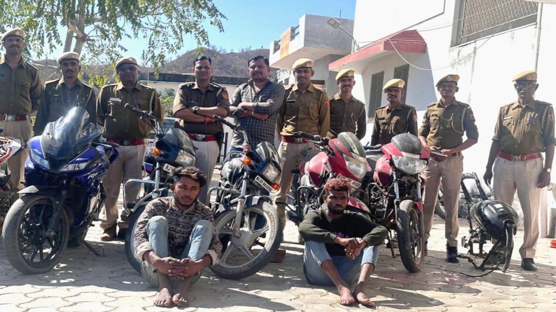 पकड़े गए वाहन चाेर