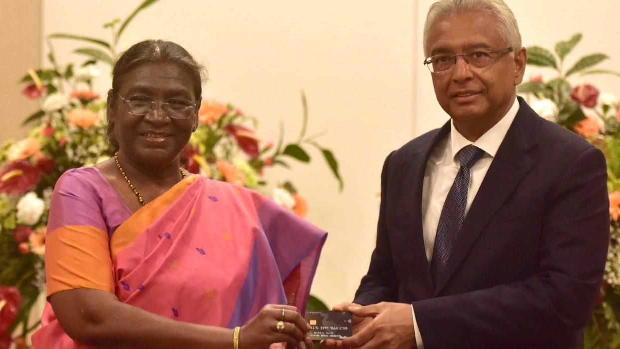 President Draupadi Murmu Mauritius Visit met Mauritius PM Jugnauth presented Rupay card