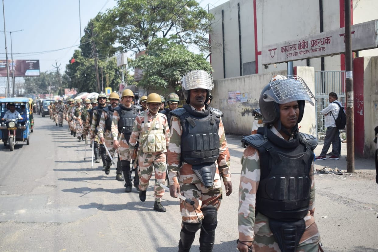 West UP News Live: Attempt to crush policemen after stopping the car, alert on Friday Namaz today