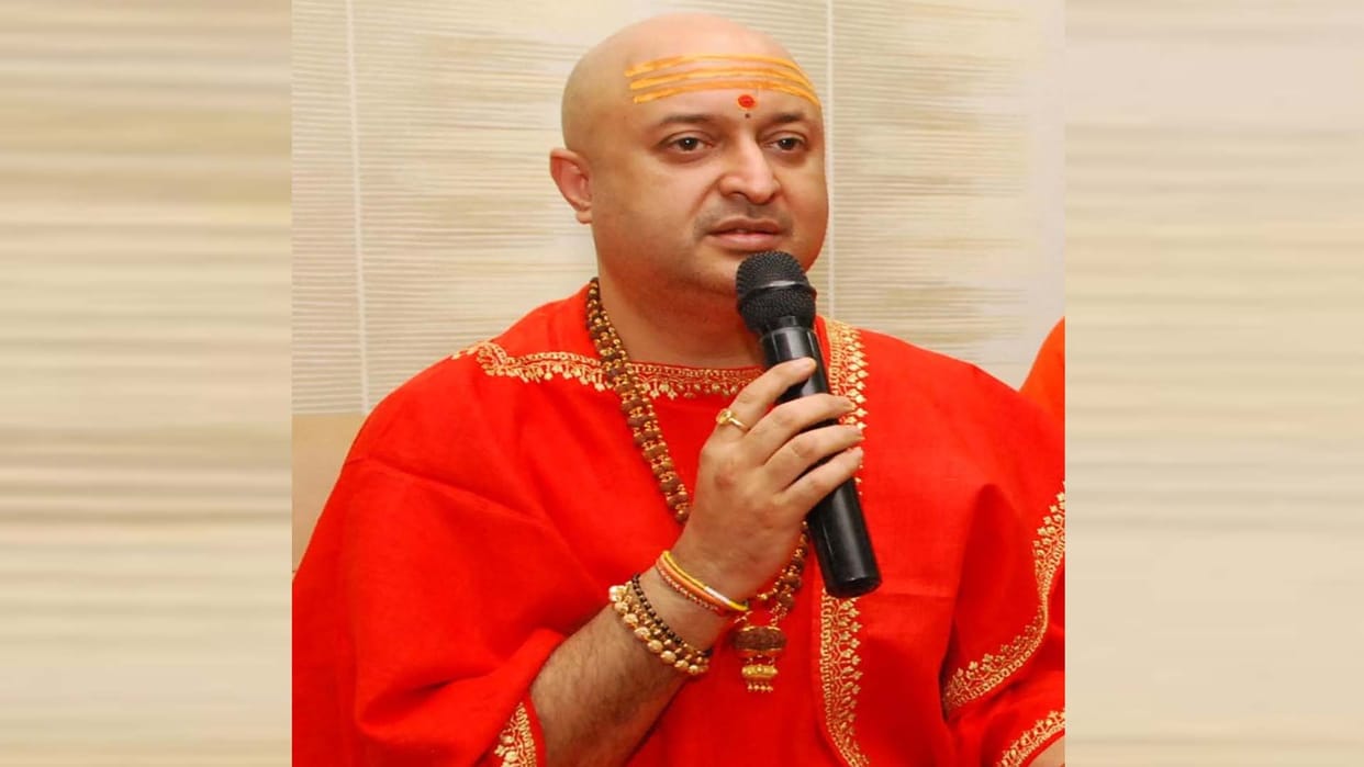 Swami Nalinanand Giri Maharaj said that a grand temple of Lord Krishna should be built in Mathura like Ayodhya