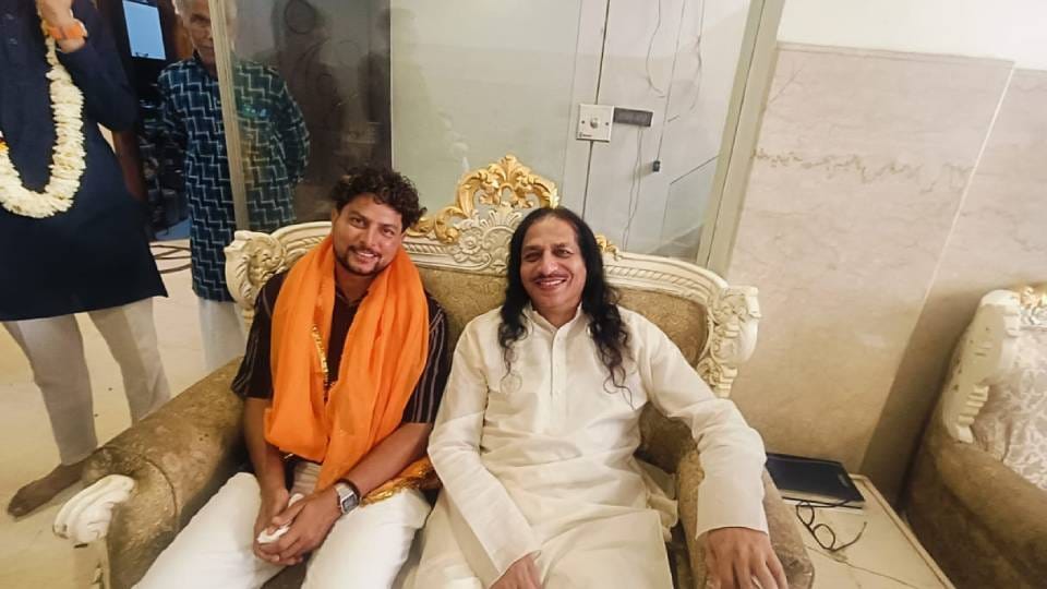 Cricketer Kuldeep Yadav visited Banke Bihari temple in vrindavan with his family