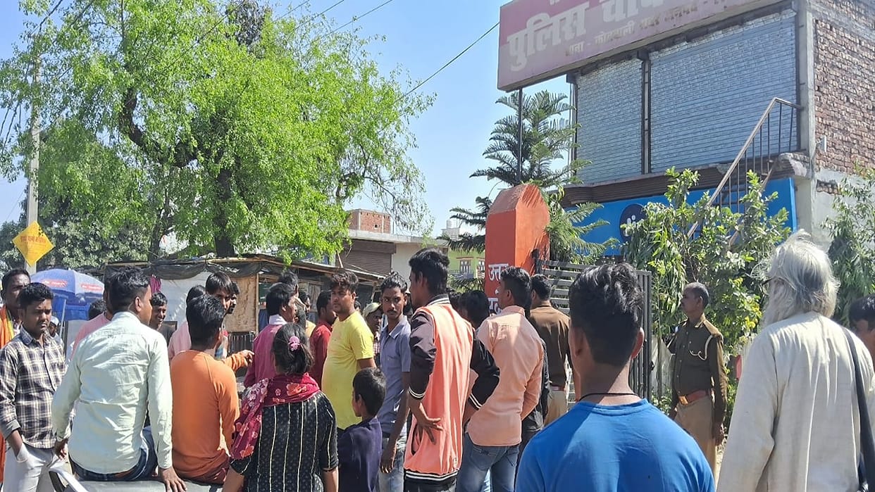 JCB runs on cremation grounds angry villagers create ruckus in Lakhimpur Kheri