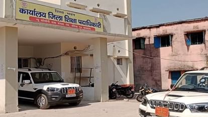 West Champaran: FIR against 12 people including 2 former DEOs, 1 DPO in case of embezzlement from student fund