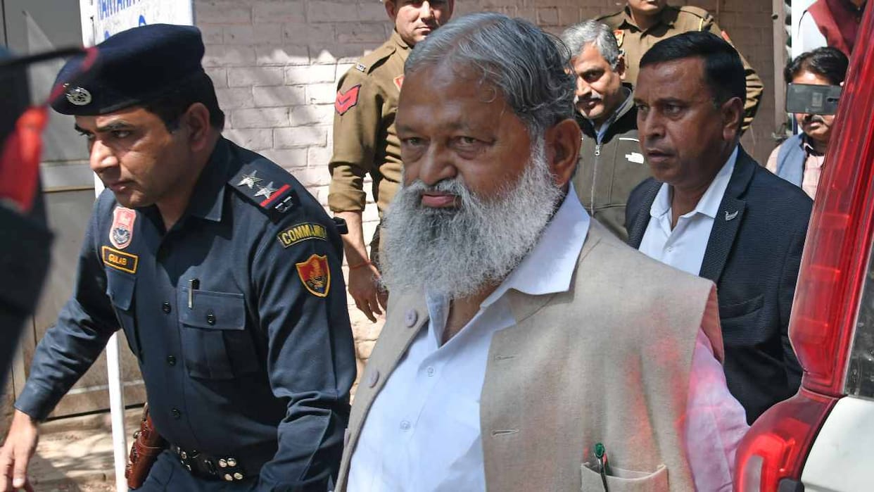 Haryana News  BJP trying to convince angry Anil Vij